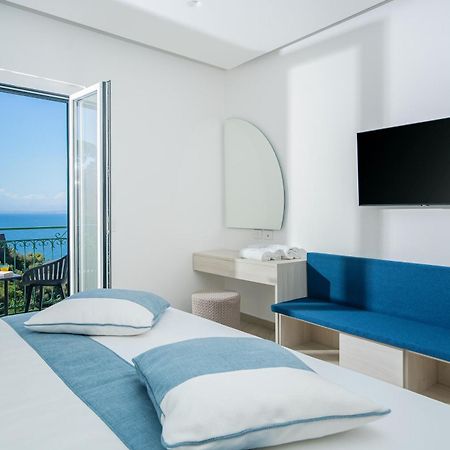 Sea View Deluxe Apartments Vico Equense Exteriör bild