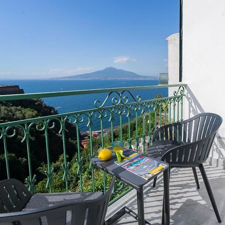 Sea View Deluxe Apartments Vico Equense Exteriör bild